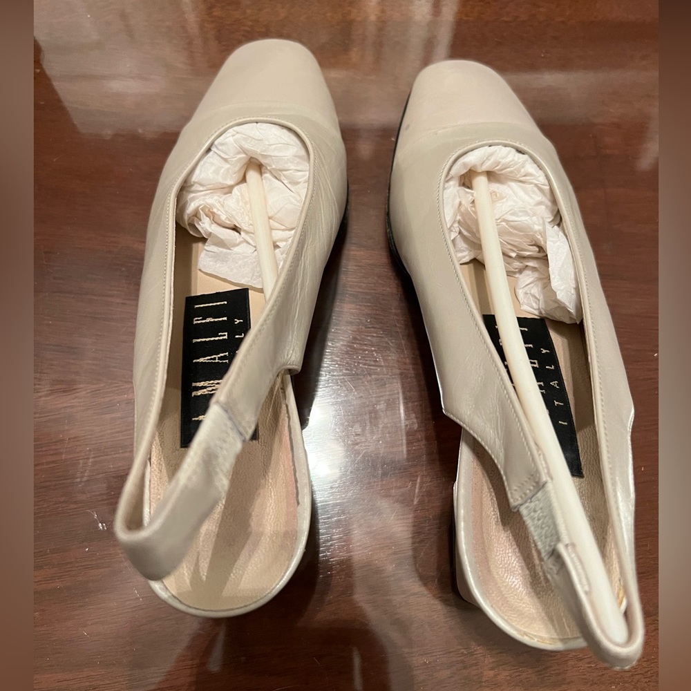 GUC-Amalfi Slingback pump Clam (off white) size 4 1/2B